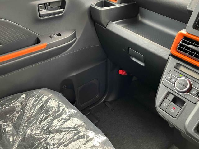 タント ファンクロス　両側電動スライドドア　クリアランスソナー　レーンアシスト　衝突被害軽減システム　オートライト　ＬＥＤヘッドランプ　ヘッドライトウォッシャー　スマートキー　アイドリングストップ　電動格納ミラー（46枚目）