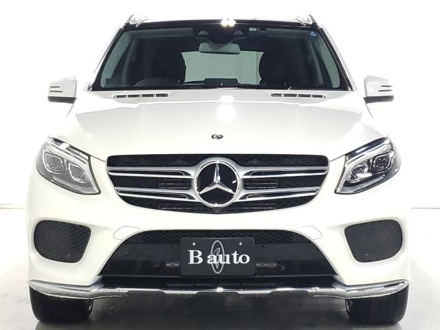 ＧＬＥ３５０ｄ　４マチックスポーツ　法人ワンオーナー／パラノミックスライディングルーフ／レーダーセーフティＰＫＧ／ステンレス製ランニングボード／ハーマンカードンロジックサラウンドシステム／ＬＥＤハイパフォーマンスヘッドライト／(4枚目)