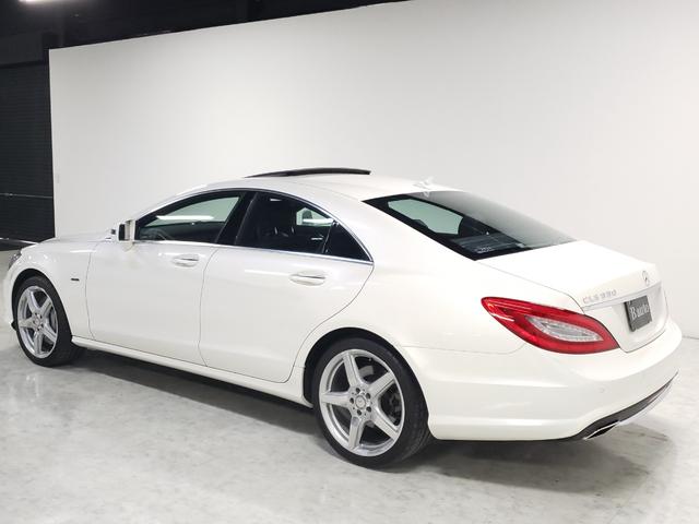 ＣＬＳ５５０　ブルーエフィシェンシー　ＡＭＧスポーツパッケージ／レーダーセイフティパッケージ／走行１８０００ｋｍ／ハーマンカードンサウンド／Ｂカメラ／ブラックレザーシート／サンルーフ／パワートランク／パワーシート／前席シートヒーター(8枚目)