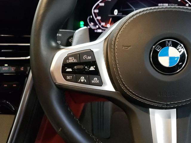 ８シリーズ Ｍ８５０ｉ　ｘＤｒｉｖｅクーペ　カーボンファイバー製ルーフ　レッド＆ブラックツートン革シート　２０インチＡＷ　フルセグＴＶ　ヘッドアップディスプレイ　シートヒーター　シートクーラー　ｈａｒｍａｎｋａｒｄｏｎサラウンドサウンドシステム（57枚目）