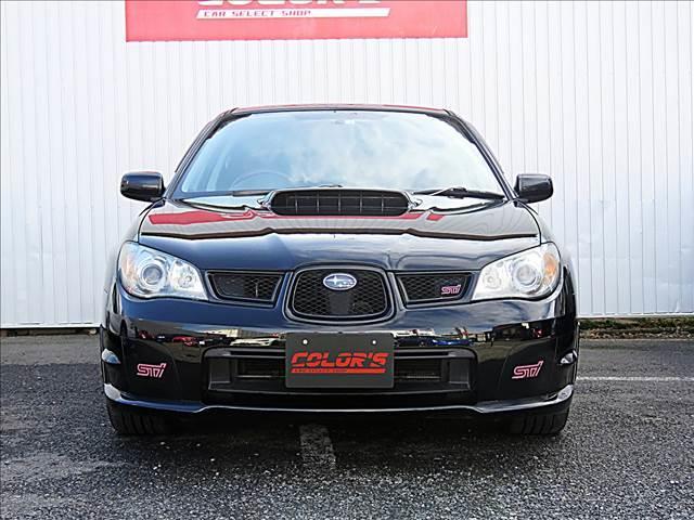 インプレッサ ＷＲＸ　ＳＴｉ　ＳＴＩマフラー　ブースト計　ＥＴＣ　ブレンボキャリパー　ＨＩＤ　エアロパーツ　大型リアスポイラー　専用スポーツシート　４ＷＤ　ターボ　タワーバー　ＳＴＩフォグカバー　センターデフコントロール（5枚目）