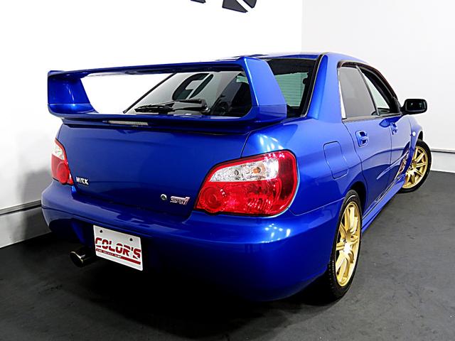 ＷＲＸ　ＳＴｉ　ＢＢＳ製１７ＡＷ　キーレス　ＳＴＩタワーバー　キセノンヘッドライト　Ｂカメラ　エアロパーツ　４ＷＤ　ターボ　大型リアスポイラー　専用スポーツシート　センターデフコントロール　ブレンボキャリパー(3枚目)