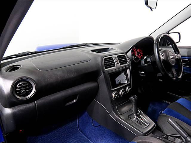 ＷＲＸ　ＷＲ－リミテッド　２００４　特別仕様車　ＲＡＹＳ製鍛造１７ＡＷ　大型リアスポイラー　専用スポーツシート　ブルードアトリム　ＨＩＤ　エアロパーツ　専用ステッカー　ターボモデル　４ＷＤ　アプライドＥ型　スポーツＡＴ搭載(13枚目)