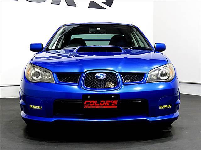 インプレッサ ＷＲＸ　ＷＲ－リミテッド　２００５　特別仕様車　Ｆ型　ＴＥＩＮ車高調　ＨＩＤ　柿本改マフラー　専用スポーツシート　４ＷＤ　ターボ　ＲＡＹＳ製鍛造１７ＡＷ　エアロパーツ　大型リアスポイラー　レッドキャリパー　ＢＬＩＴＺエアクリーナー（5枚目）