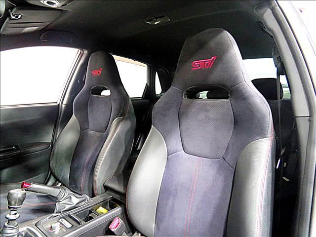 インプレッサ ＷＲＸ　ＳＴｉ　タイミングベルト交換済　エアロパーツ　車高調　スマートキー　専用スポーツシート　大型リアスポイラー　ＥＴＣ　ＳＩドライブ　４ＷＤ　ターボ　フォグランプ　追加メーター（14枚目）