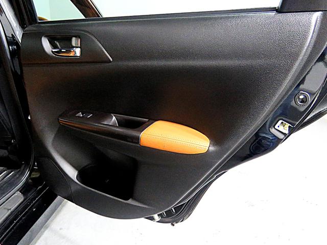 インプレッサ ＷＲＸ　ＳＴＩ　Ａライン　オレンジレザーシート　スマートキー　ＳＴＩ１８ＡＷ　パドルシフト　スポーツＡＴ搭載　プッシュスタート　フォグランプ　ＳＩドライブ　４ＷＤ　ターボ　ＨＩＤ（24枚目）