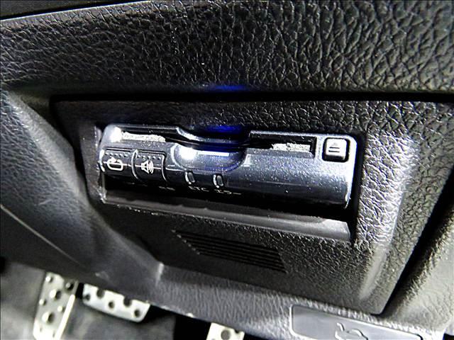 ＷＲＸ Ｓ４ ２．０ＧＴ　ＥｙｅＳｉｇｈｔ　大型リアスポイラー　エアロパーツ　ハーフレザー　バックカメラ　タイミングチェーン　トランクスポイラー　ＥＴＣ　アイサイト　クルーズコントロール　ブラックインテリア（19枚目）
