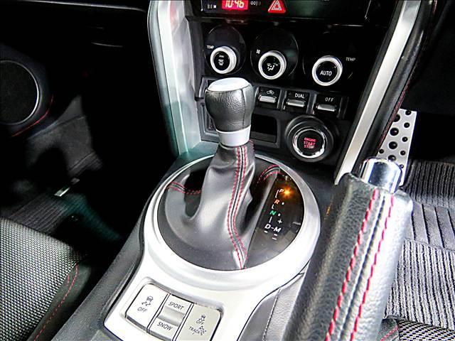 ＢＲＺ Ｓ　カロッツェリアナビフルセグＢカメラ　エアロパーツ　スマートキー　プッシュスタート　スポーツＡＴ搭載　ＬＥＤヘッドライト　タイミングチェーン　専用スポーツシート（18枚目）