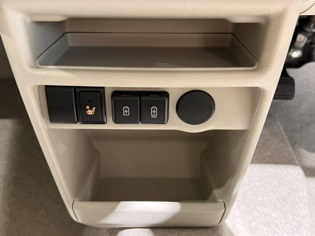 アルトラパン Ｌ　届出済未使用車　衝突軽減ブレーキ　誤発進抑制　車線逸脱警報　標識認識機能　アイドリングストップ　運転席シートヒーター　オートエアコン　電動格納ミラー　キーレスプッシュスタート　軽自動車（31枚目）