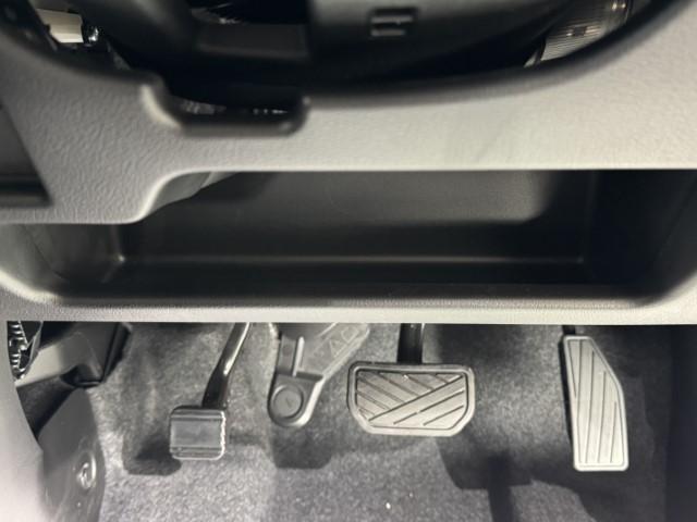 スペーシア ハイブリッドG 届出済未使用車 スズキセーフティサポート 両側スライドドア LEDライト スマートキー オートライト オートエアコン 電動格納ミラー 軽自動車(16枚目)