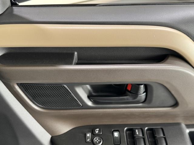 スペーシア ハイブリッドG 届出済未使用車 スズキセーフティサポート 両側スライドドア LEDライト スマートキー オートライト オートエアコン 電動格納ミラー 軽自動車(30枚目)