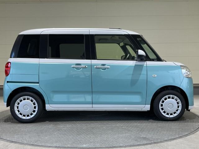 ムーヴキャンバス ストライプスＸ　届出済未使用車　衝突軽減ブレーキ　両側電動スライドドア　電動格納ミラー　アームレスト　シートリフター　ＵＳＢ充電ソケット　アイドリングストップ　オートエアコン　スマートキー　プッシュスタート　軽自動車（7枚目）