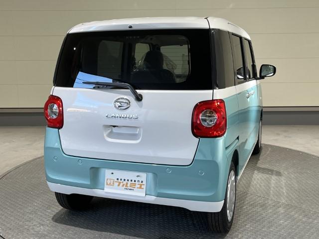 ムーヴキャンバス ストライプスＸ　届出済未使用車　衝突軽減ブレーキ　両側電動スライドドア　電動格納ミラー　アームレスト　シートリフター　ＵＳＢ充電ソケット　アイドリングストップ　オートエアコン　スマートキー　プッシュスタート　軽自動車（8枚目）