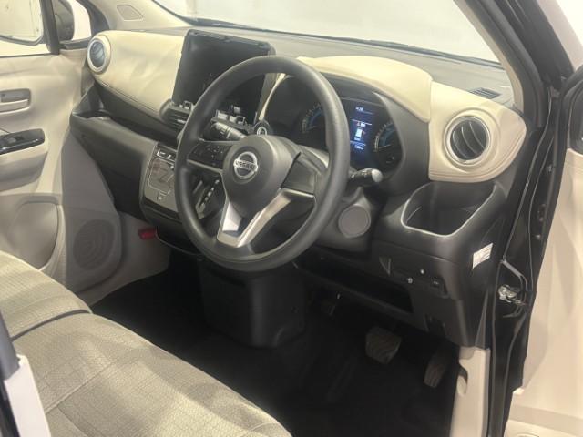 デイズ Ｘ　ちょい乗り車　衝突軽減ブレーキ　プッシュスタート　オートエアコン　電動格納ミラー　オートライト　アームレスト　ステアリングリモコン　シートリフター　軽自動車（20枚目）