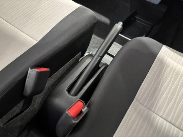 プレオプラス F キーレスエントリー オートライト アイドリングストップ デジタルメーター マニュアルエアコン パワーウィンドウ パワーステアリング 軽自動車(23枚目)