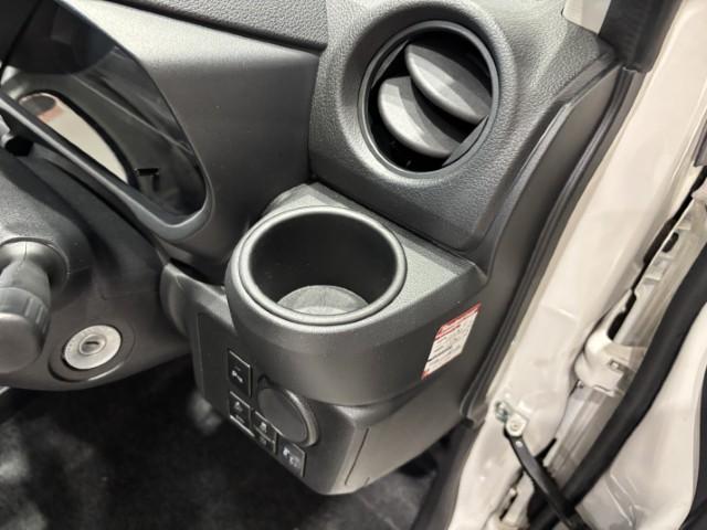 プレオプラス F キーレスエントリー オートライト アイドリングストップ デジタルメーター マニュアルエアコン パワーウィンドウ パワーステアリング 軽自動車(29枚目)