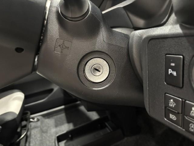 プレオプラス F キーレスエントリー オートライト アイドリングストップ デジタルメーター マニュアルエアコン パワーウィンドウ パワーステアリング 軽自動車(30枚目)