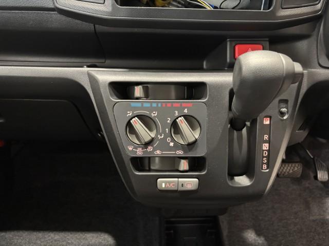 プレオプラス F キーレスエントリー オートライト アイドリングストップ デジタルメーター マニュアルエアコン パワーウィンドウ パワーステアリング 軽自動車(35枚目)