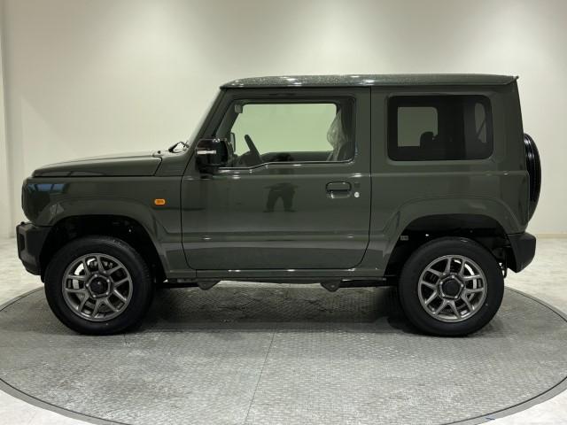 ジムニー XC 届出済未使用車 4WD スズキセーフティサポート 本革巻ステアリング オートエアコン 防汚タイプラゲッジフロア オートライト ヘッドランプウォッシャー 運転席・助手席エアバック 軽自動車(11枚目)