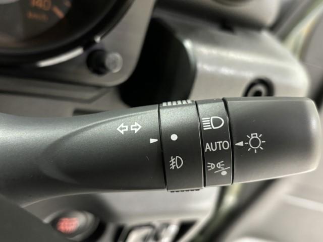 ジムニー XC 届出済未使用車 4WD スズキセーフティサポート 本革巻ステアリング オートエアコン 防汚タイプラゲッジフロア オートライト ヘッドランプウォッシャー 運転席・助手席エアバック 軽自動車(21枚目)