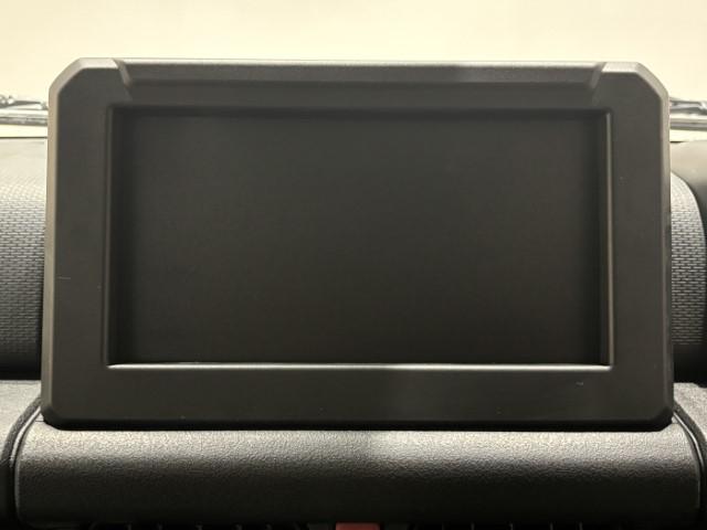 ジムニー XC 届出済未使用車 4WD スズキセーフティサポート 本革巻ステアリング オートエアコン 防汚タイプラゲッジフロア オートライト ヘッドランプウォッシャー 運転席・助手席エアバック 軽自動車(29枚目)