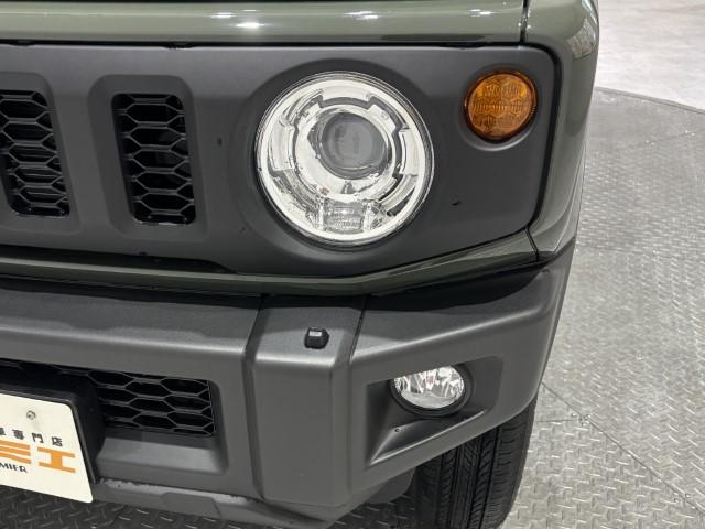 ジムニー XC 届出済未使用車 4WD スズキセーフティサポート 本革巻ステアリング オートエアコン 防汚タイプラゲッジフロア オートライト ヘッドランプウォッシャー 運転席・助手席エアバック 軽自動車(40枚目)