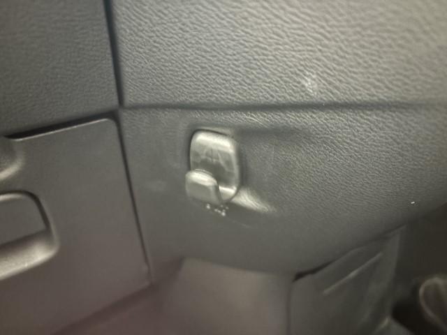 eKワゴン M 届出済未使用車 衝突軽減ブレーキ マニュアルエアコン シートヒーター キーレスエントリー 電動格納ミラー オートライト ステアリングリモコン パワーウィンドウ 軽自動車(40枚目)