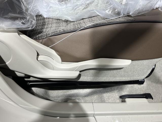 アルトラパンLC L 届出済未使用車 衝突軽減ブレーキ 誤発進抑制 車線逸脱警報 標識認識機能 アイドリングストップ 運転席シートヒーター オートエアコン 電動格納ミラー キーレスプッシュスタート 軽自動車(16枚目)