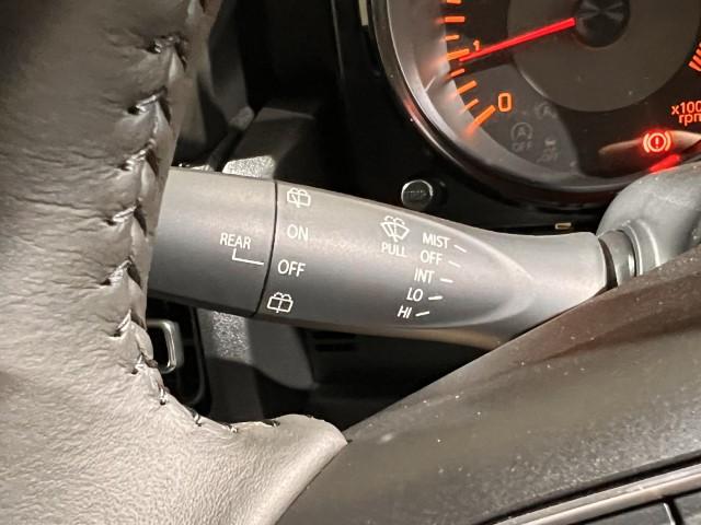 ジムニー ＸＣ　届出済未使用車　４ＷＤ　スズキセーフティサポート　本革巻ステアリング　オートエアコン　防汚タイプラゲッジフロア　オートライト　ヘッドランプウォッシャー　運転席・助手席エアバック　軽自動車（25枚目）