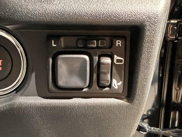 ジムニー ＸＣ　届出済未使用車　４ＷＤ　スズキセーフティサポート　本革巻ステアリング　オートエアコン　防汚タイプラゲッジフロア　オートライト　ヘッドランプウォッシャー　運転席・助手席エアバック　軽自動車（27枚目）