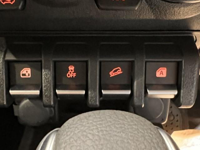 ジムニー ＸＣ　届出済未使用車　４ＷＤ　スズキセーフティサポート　本革巻ステアリング　オートエアコン　防汚タイプラゲッジフロア　オートライト　ヘッドランプウォッシャー　運転席・助手席エアバック　軽自動車（33枚目）