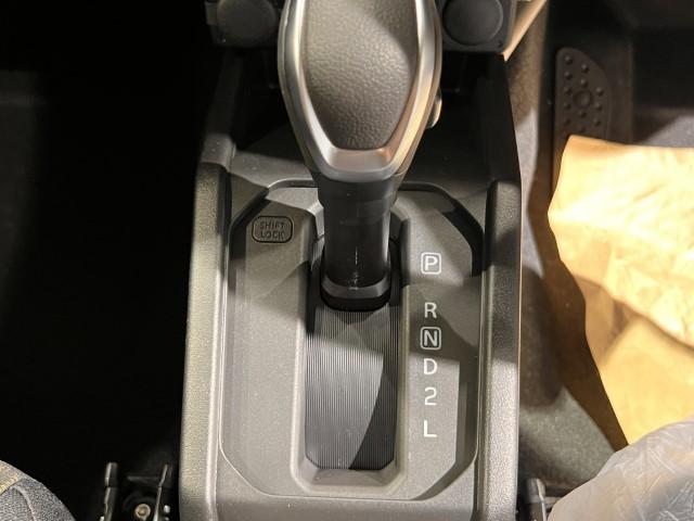 ジムニー ＸＣ　届出済未使用車　４ＷＤ　スズキセーフティサポート　本革巻ステアリング　オートエアコン　防汚タイプラゲッジフロア　オートライト　ヘッドランプウォッシャー　運転席・助手席エアバック　軽自動車（34枚目）