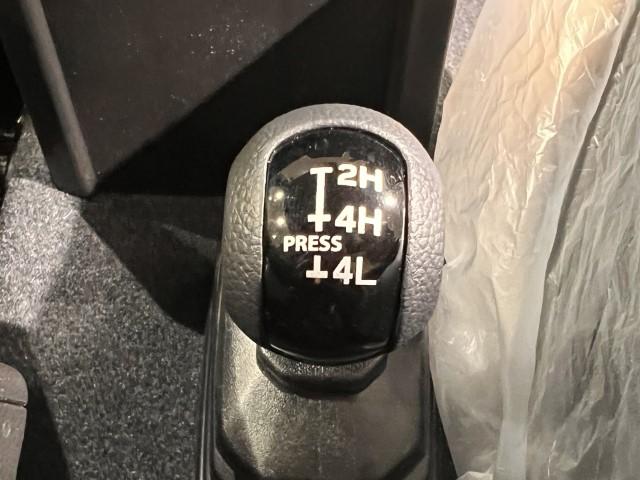 ジムニー ＸＣ　届出済未使用車　４ＷＤ　スズキセーフティサポート　本革巻ステアリング　オートエアコン　防汚タイプラゲッジフロア　オートライト　ヘッドランプウォッシャー　運転席・助手席エアバック　軽自動車（35枚目）