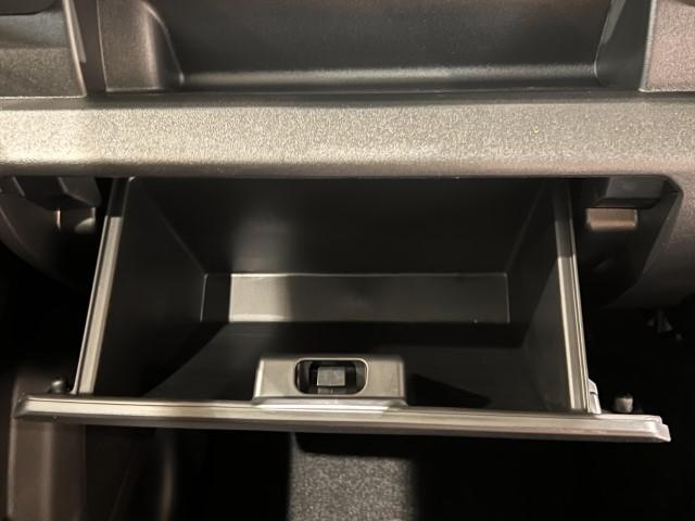 ジムニー ＸＣ　届出済未使用車　４ＷＤ　スズキセーフティサポート　本革巻ステアリング　オートエアコン　防汚タイプラゲッジフロア　オートライト　ヘッドランプウォッシャー　運転席・助手席エアバック　軽自動車（40枚目）