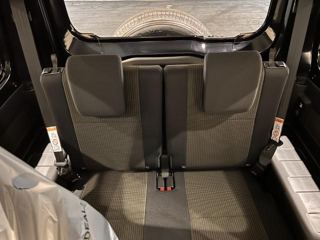 ジムニー ＸＣ　届出済未使用車　４ＷＤ　スズキセーフティサポート　本革巻ステアリング　オートエアコン　防汚タイプラゲッジフロア　オートライト　ヘッドランプウォッシャー　運転席・助手席エアバック　軽自動車（42枚目）