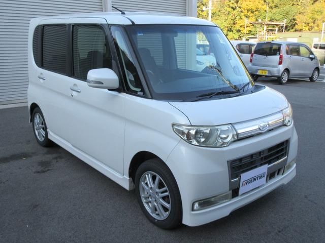 タント カスタムＶセレクション　スマートキー　ナビ　フルセグＴＶ　ＥＴＣ　バックカメラ　ＨＩＤ　オートエアコン　エアバック　タイミングチェーン　イージークローザー　アルミ（3枚目）