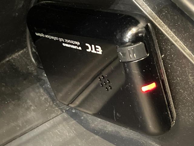 リミテッドＩＩ　禁煙車　ＣＤオーディオ　バックカメラ　ＥＴＣ　ＨＩＤヘッドライト　１３インチアルミホイール　運転席シートヒーター　スマートキー　アームレスト　盗難防止装置(9枚目)
