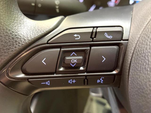 X トヨタセーフティセンス 禁煙車 バックカメラ Bluetooth再生 デイスプレイオーディオ スマートキー オートマチックハイビーム 電動格納ミラー プライバシーガラス(33枚目)