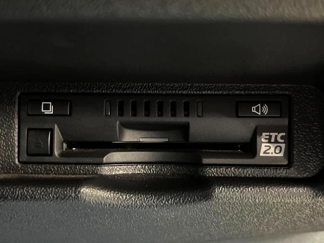 ハイエースバン スーパーＧＬ　ダークプライムＩＩ　ディーゼル　４ＷＤ　禁煙車　純正ナビ　全周囲カメラ　両側電動スライドドア　デジタルインナーミラー　ＥＴＣ　スマートキー　ＬＥＤヘッドライト　トヨタセーフティセンス　衝突軽減　車線逸脱防止（9枚目）