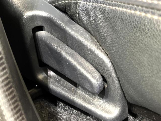 ハイエースバン スーパーＧＬ　ダークプライムＩＩ　ディーゼル　４ＷＤ　禁煙車　純正ナビ　全周囲カメラ　両側電動スライドドア　デジタルインナーミラー　ＥＴＣ　スマートキー　ＬＥＤヘッドライト　トヨタセーフティセンス　衝突軽減　車線逸脱防止（26枚目）