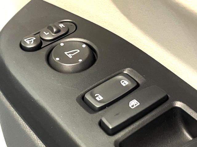 N-BOX ベースグレード 届出済未使用車 パワースライドドア 衝突被害軽減システム レーダークルーズ クリアランスソナー バックカメラ LEDヘッド オートブレーキホールド スマートキー 前席シートヒーター 車線逸脱抑制機能(33枚目)
