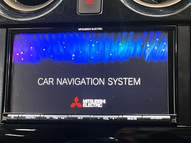 ノート e-パワー B 純正SDナビ バックカメラ 衝突被害軽減システム 禁煙車 コーナーセンサー インテリキー 車線逸脱警報 オートライト オートエアコン Bluetooth(3枚目)