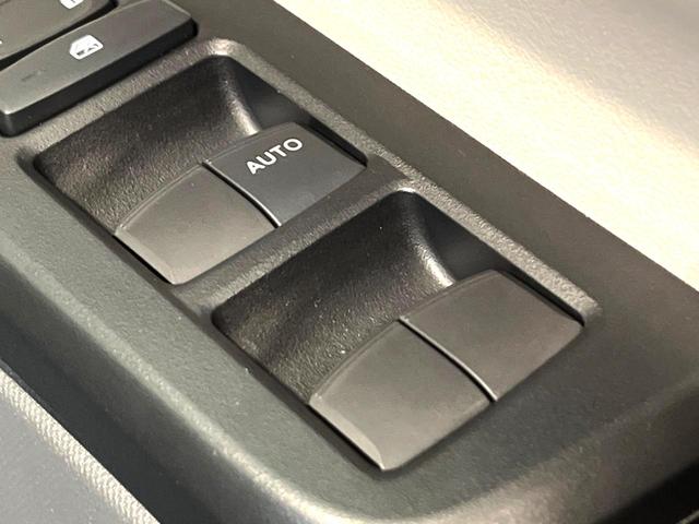 N-BOX ベースグレード 電動スライドドア 衝突被害軽減システム レーダークルーズ 禁煙車 コーナーセンサー スマートキー LEDヘッド オートハイビーム 車線逸脱警報 オートライト オートエアコン CD(33枚目)