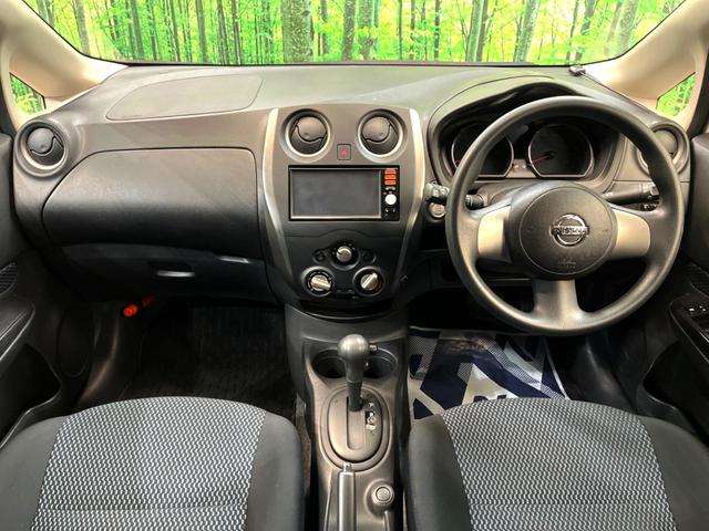 ノート Ｘ　ＳＤナビ　禁煙車　スマートキー　ＣＤ　ＤＶＤ再生　フルセグ　アイドリングストップ　シートリフター　電動格納ドアミラー（2枚目）