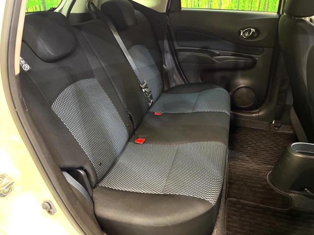 ノート Ｘ　ＳＤナビ　禁煙車　スマートキー　ＣＤ　ＤＶＤ再生　フルセグ　アイドリングストップ　シートリフター　電動格納ドアミラー（10枚目）