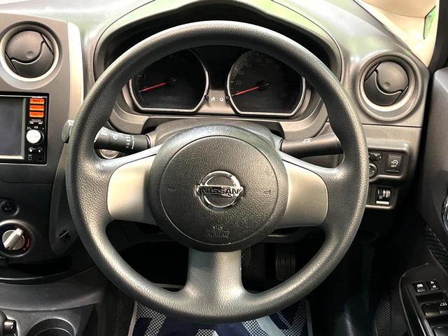 ノート Ｘ　ＳＤナビ　禁煙車　スマートキー　ＣＤ　ＤＶＤ再生　フルセグ　アイドリングストップ　シートリフター　電動格納ドアミラー（12枚目）