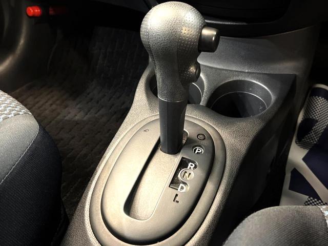 ノート Ｘ　ＳＤナビ　禁煙車　スマートキー　ＣＤ　ＤＶＤ再生　フルセグ　アイドリングストップ　シートリフター　電動格納ドアミラー（36枚目）