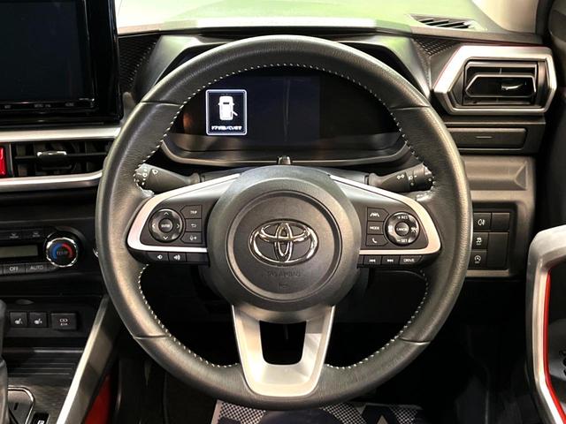 ライズ Ｚ　純正９型ナビ　衝突被害軽減システム　レーダークルーズ　禁煙車　Ｂｌｕｅｔｏｏｔｈ再生　フルセグＴＶ　ドラレコ　ＥＴＣ　ＬＥＤヘッド＆フォグライト　純正１７インチアルミ　前席シートヒーター（12枚目）