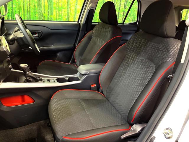 ライズ Ｚ　純正９型ナビ　衝突被害軽減システム　レーダークルーズ　禁煙車　Ｂｌｕｅｔｏｏｔｈ再生　フルセグＴＶ　ドラレコ　ＥＴＣ　ＬＥＤヘッド＆フォグライト　純正１７インチアルミ　前席シートヒーター（24枚目）