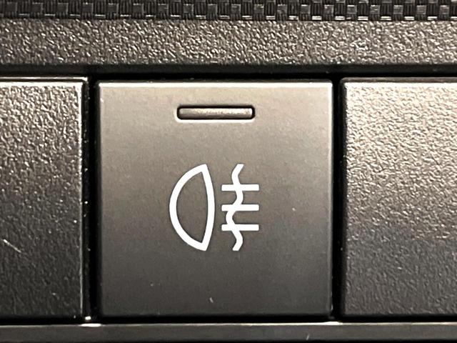 ライズ Ｚ　純正９型ナビ　衝突被害軽減システム　レーダークルーズ　禁煙車　Ｂｌｕｅｔｏｏｔｈ再生　フルセグＴＶ　ドラレコ　ＥＴＣ　ＬＥＤヘッド＆フォグライト　純正１７インチアルミ　前席シートヒーター（33枚目）